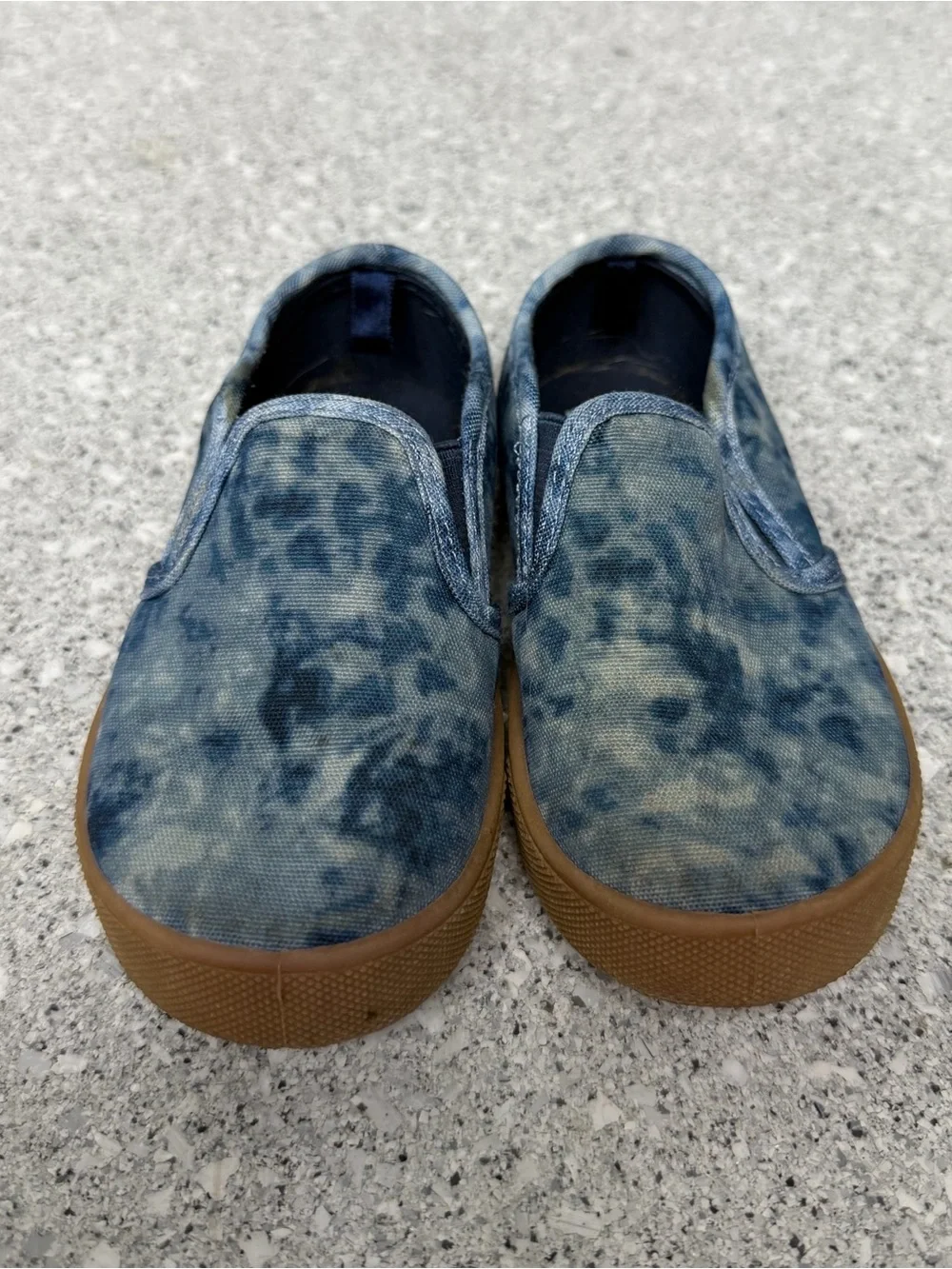 OshKosh B'Gosh Boy's Qiano Slip-On Sneaker kids size 8